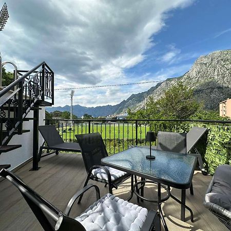 Sunshine Apartment With Private Pool And Parking Kotor Exteriör bild