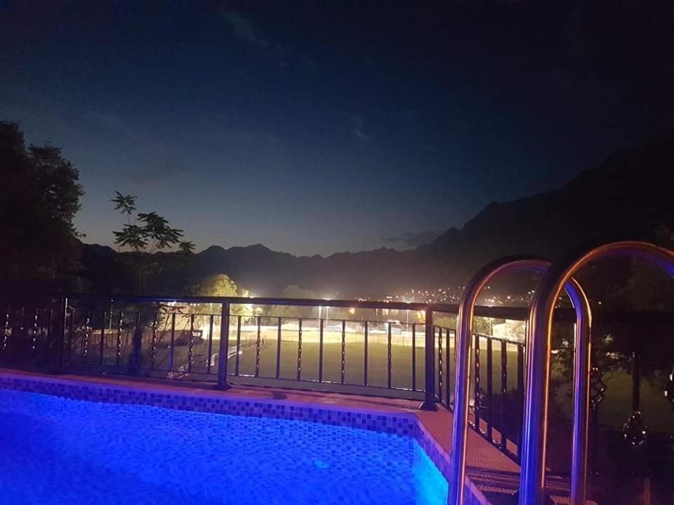 Sunshine Apartment With Private Pool And Parking Kotor Exteriör bild
