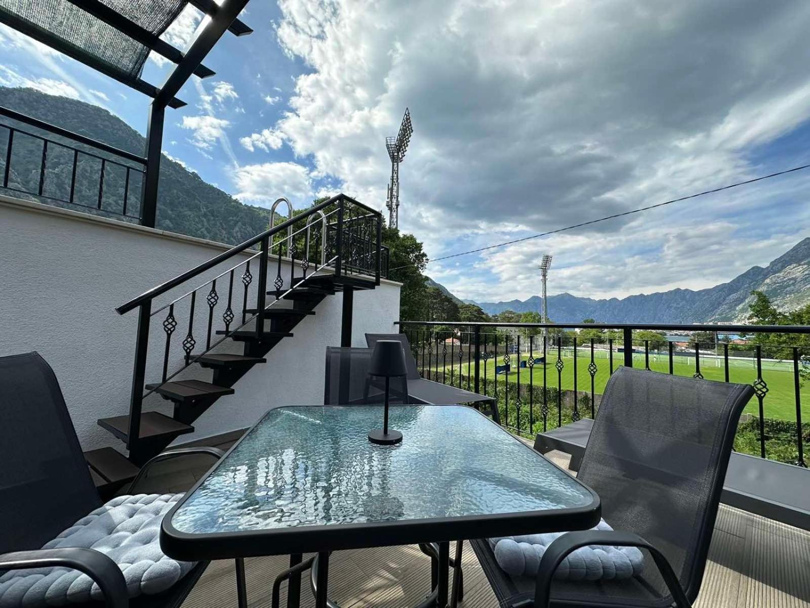 Sunshine Apartment With Private Pool And Parking Kotor Exteriör bild